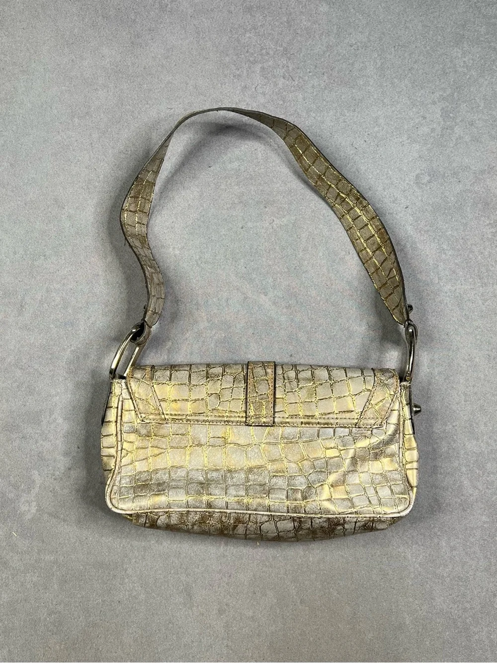 Y2K Guess Gold Textured Shoulder Bag with Stud Detail - Picture 2 of 3